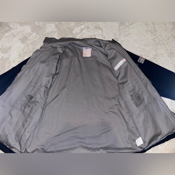 Tyndale Men's Three Season FR
Jacket “Not Worn” - Picture 4 of 6